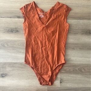 Everlane Woman’s Rust Orange Bodysuit – Size S- Like Mew